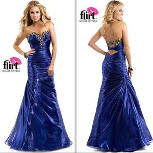 ⚠️SALE⚠️Royal Blue Beaded Prom Dress